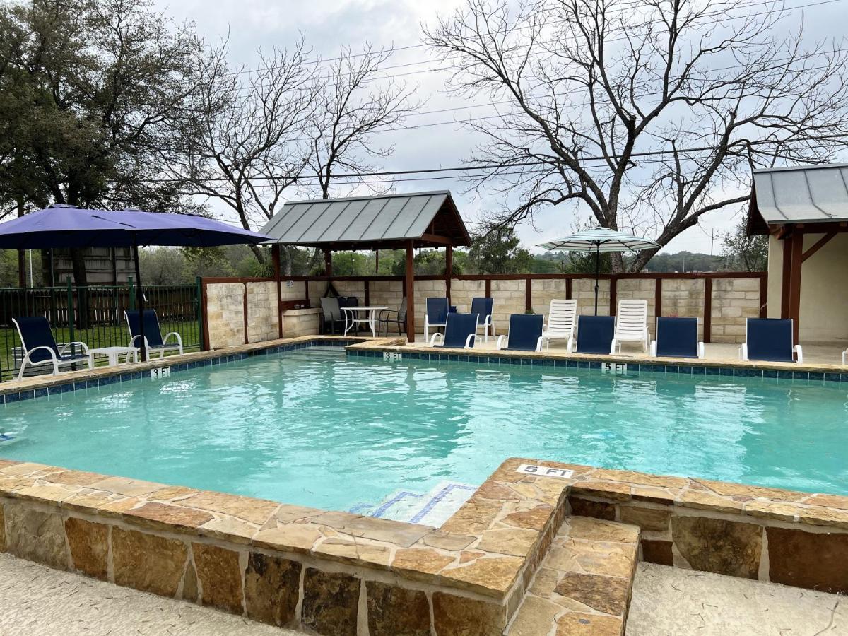 ניו בראונפלס Gruene Cottages מראה חיצוני תמונה
