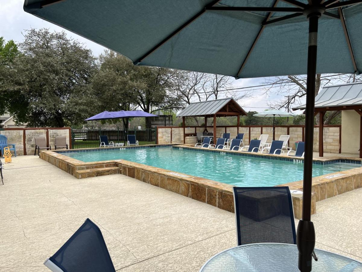 ניו בראונפלס Gruene Cottages מראה חיצוני תמונה