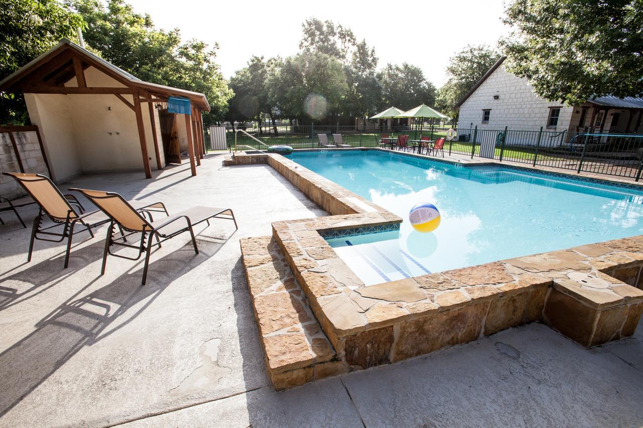ניו בראונפלס Gruene Cottages מראה חיצוני תמונה