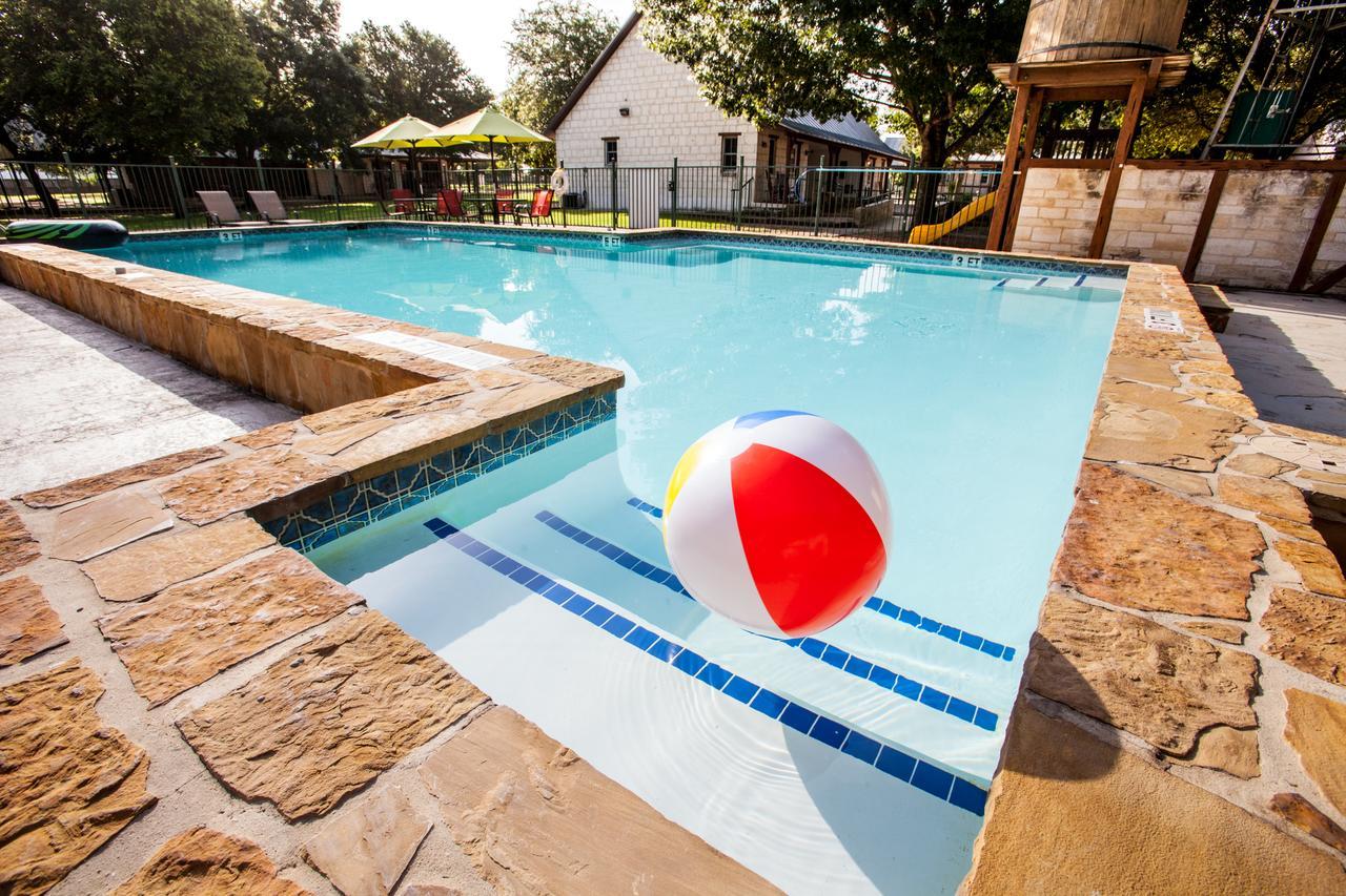 ניו בראונפלס Gruene Cottages מראה חיצוני תמונה