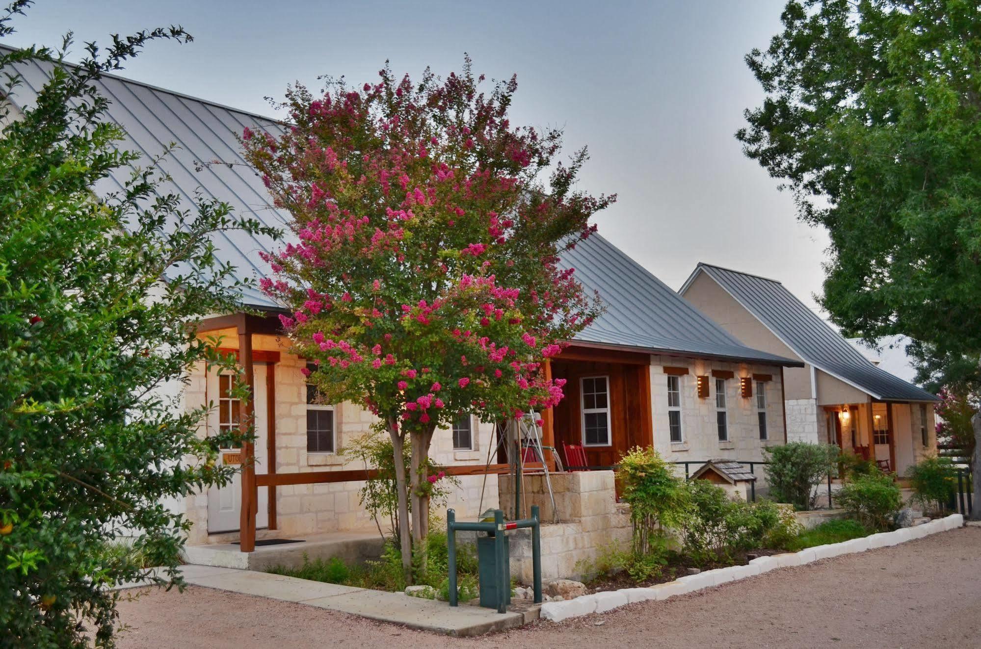 ניו בראונפלס Gruene Cottages מראה חיצוני תמונה