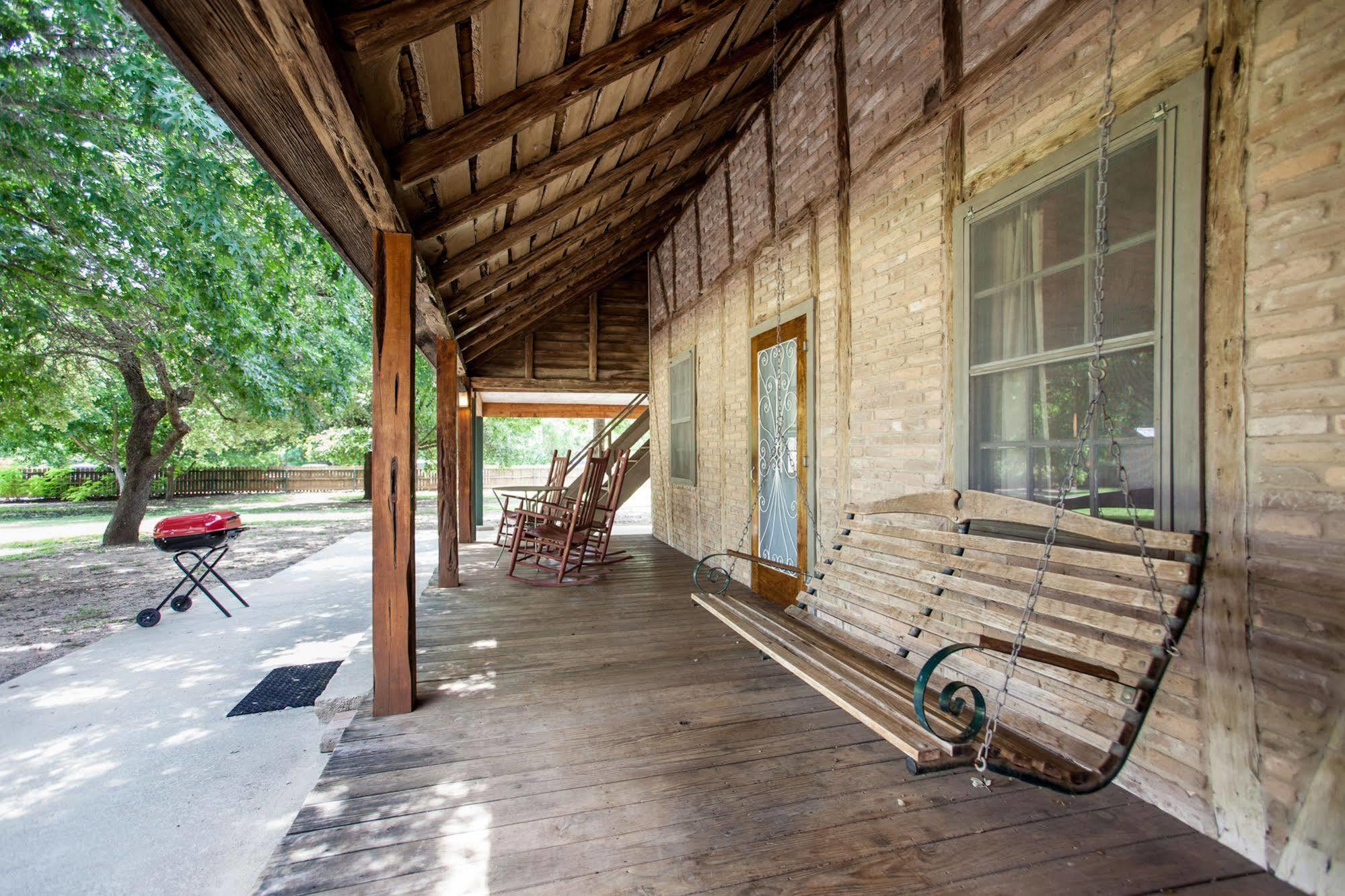 ניו בראונפלס Gruene Cottages מראה חיצוני תמונה